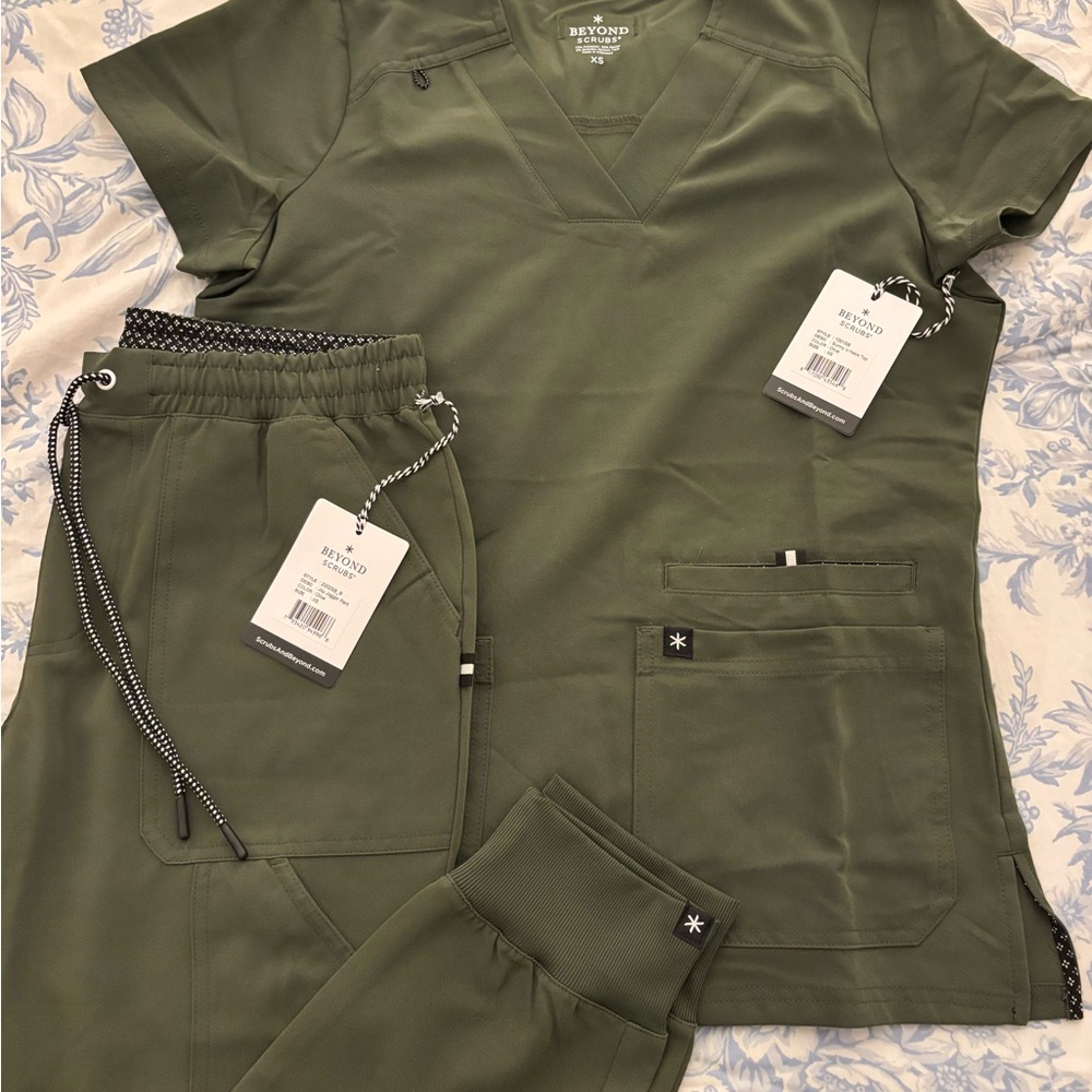 Beyond Scrubs NWT Olive Green Scrub Set XS